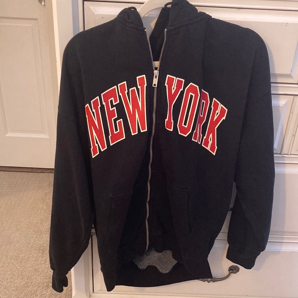 Black, oversized zip up, NEW YORK hoodie from PacSun/John Galt